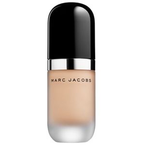 Mark Jacobs remarkable foundation bisque Medium